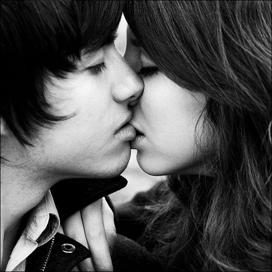 Și_then_we_kiss_by_fhrankee.jpg