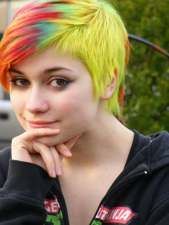 Full-Color-Hairstyle-for-Teen-Girl.jpg